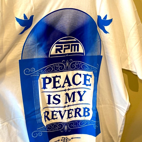 Short sleeve crew neck statement shirt Peace is my Reverb featuring doves 2X NWT - Picture 6 of 6